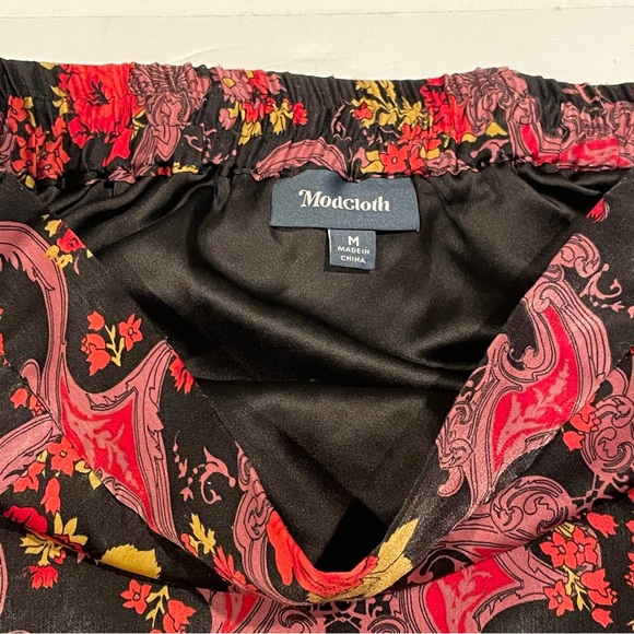 Modcloth Baroque Floral Satin Pencil Skirt M Knee Slit Romantic Dark Academia - Picture 6 of 11